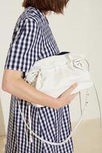 Load image into Gallery viewer, Protea Bag - White/Blu
