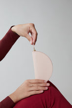 Load image into Gallery viewer, Mini Moon Wallet - Rosa

