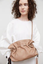 Load image into Gallery viewer, Protea Bag - Biscotto/Creme
